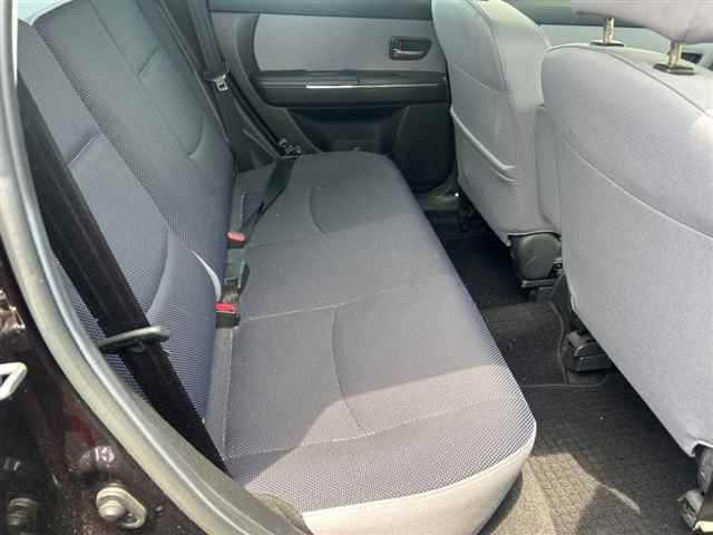 MAZDA VERISA 2010