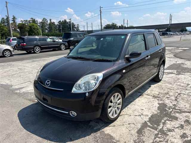 MAZDA VERISA 2010