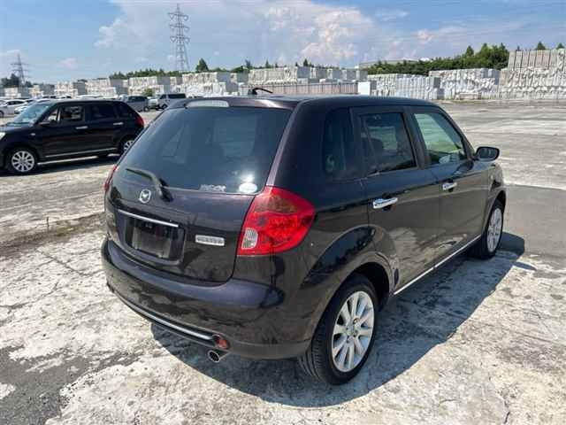 MAZDA VERISA 2010