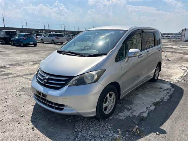 HONDA FREED 2010