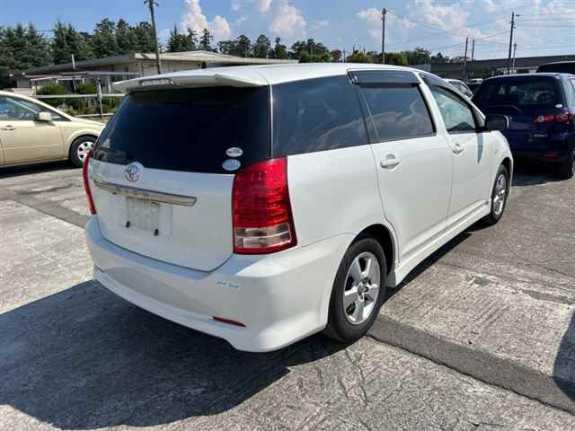 TOYOTA WISH 2008