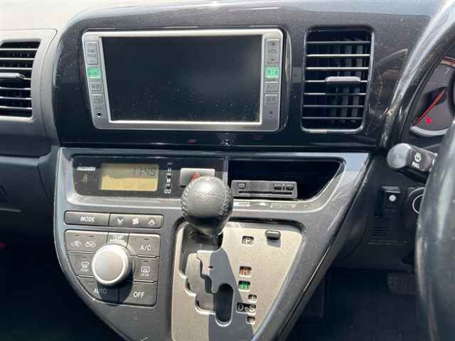 TOYOTA WISH 2008
