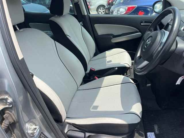 MAZDA DEMIO 2010