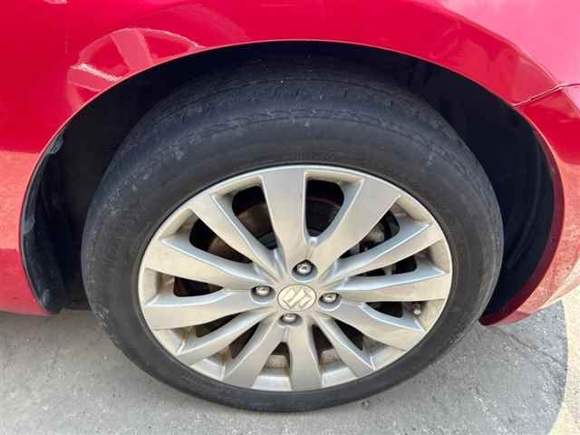 SUZUKI SWIFT 2011