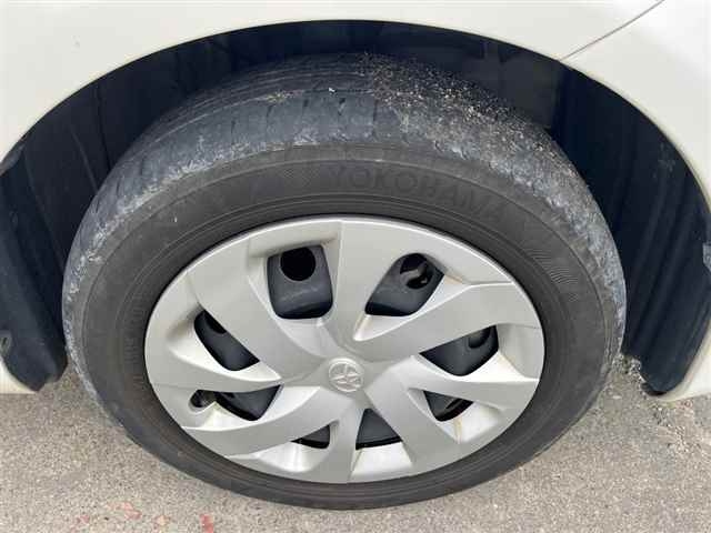 TOYOTA SIENTA 2015