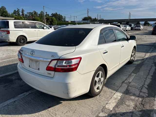 TOYOTA PREMIO 2010