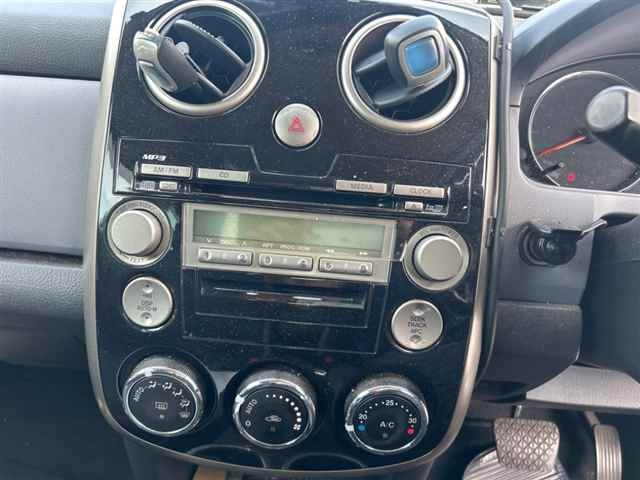 MAZDA VERISA 2011