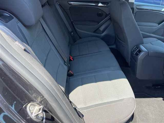 VOLKSWAGEN GOLF 2011