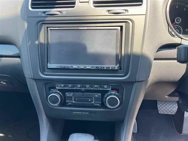 VOLKSWAGEN GOLF 2011
