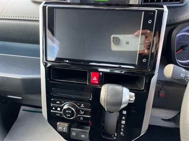 TOYOTA ROOMY 2022