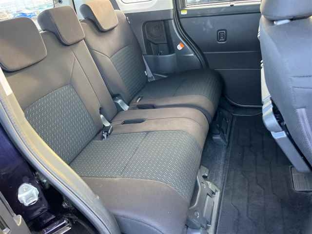 TOYOTA ROOMY 2022