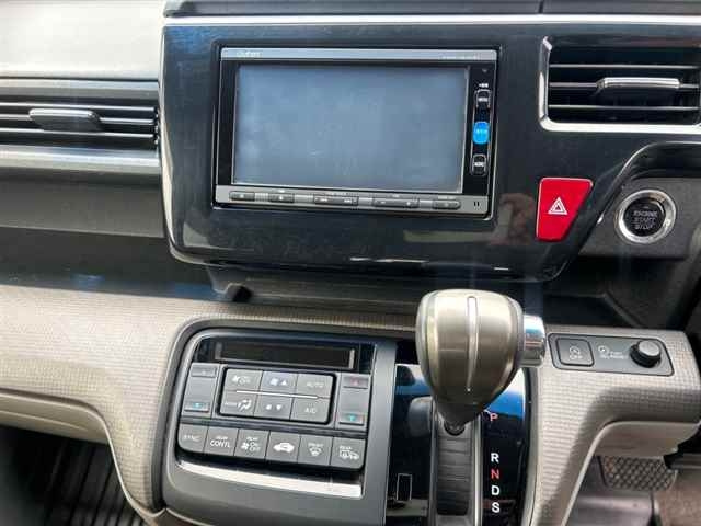 HONDA STEP WAGON 2016