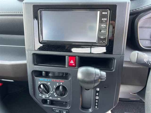 TOYOTA ROOMY 2021