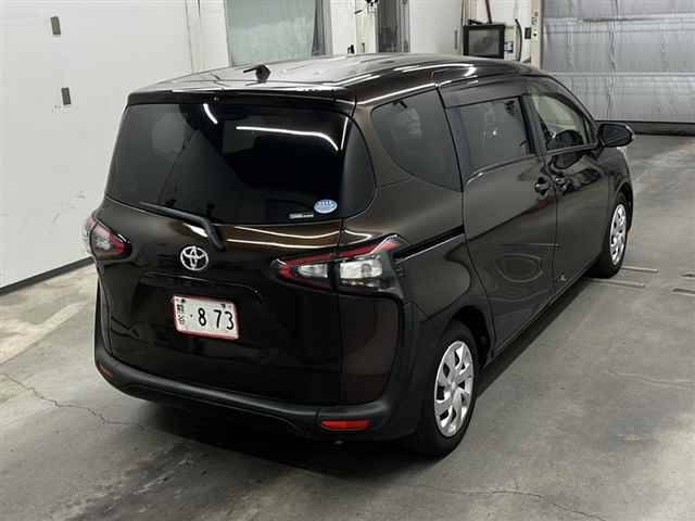 TOYOTA SIENTA 2017