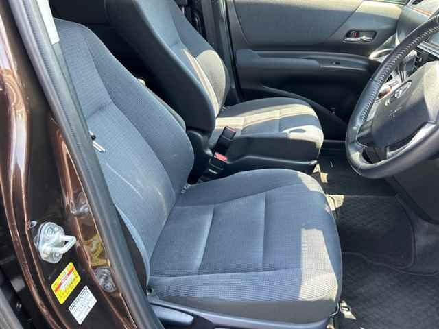 TOYOTA SIENTA 2017