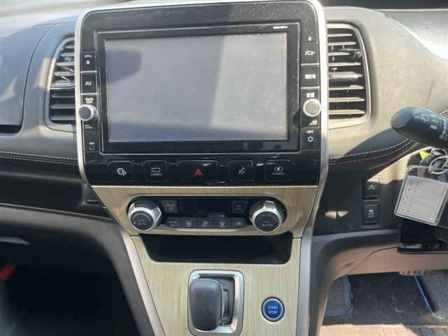 NISSAN SERENA 2018