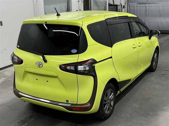 TOYOTA SIENTA 2016