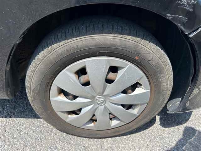 TOYOTA VITZ 2011