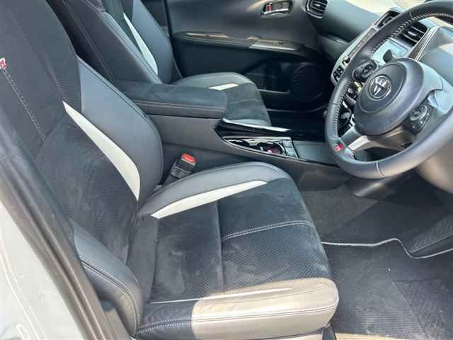 TOYOTA PRIUS PHV 2022