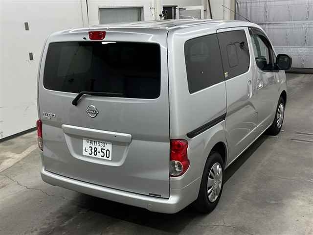 NISSAN NV200 2022