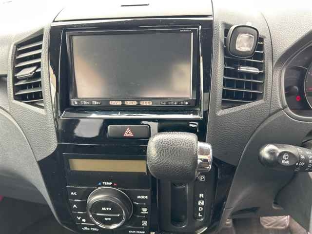 NISSAN ROOX 2012