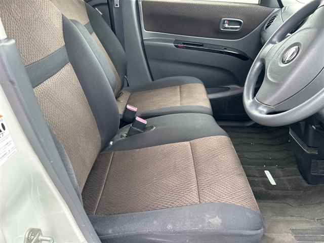 NISSAN ROOX 2012