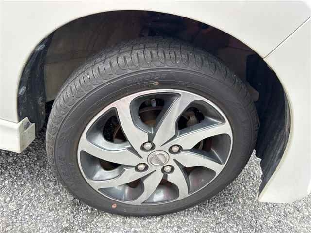NISSAN ROOX 2012
