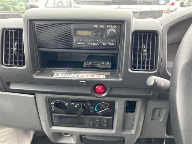 NISSAN CLIPPER TRUCK 2013