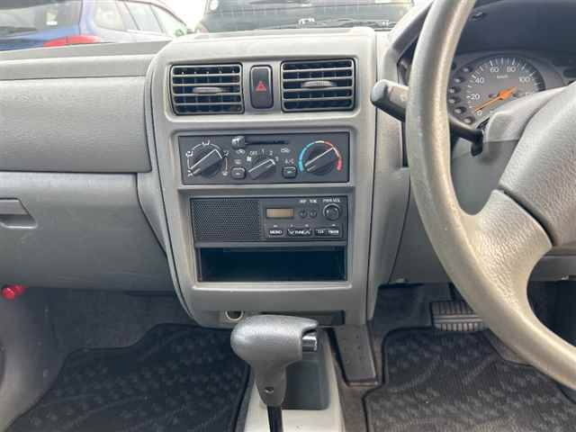 MITSUBISHI MINICA 2011