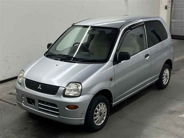 MITSUBISHI MINICA 2011