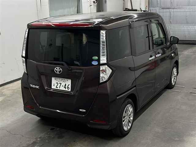TOYOTA TANK 2017