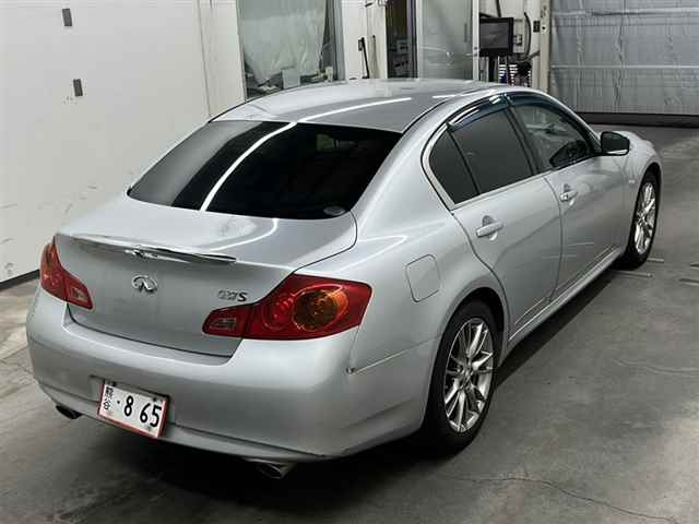 NISSAN SKYLINE 2013
