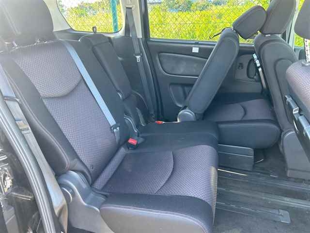 NISSAN SERENA 2013