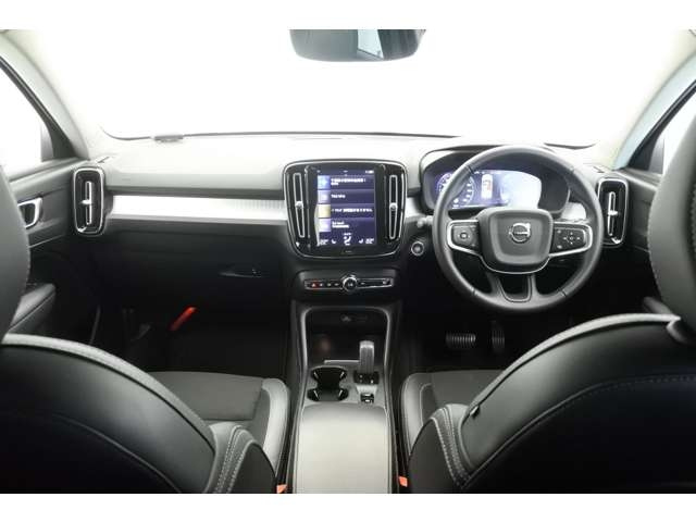 VOLVO XC40 2019