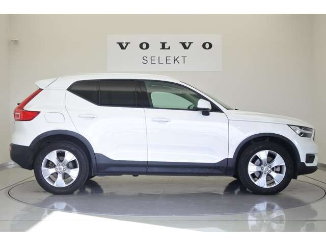 VOLVO XC40 2019