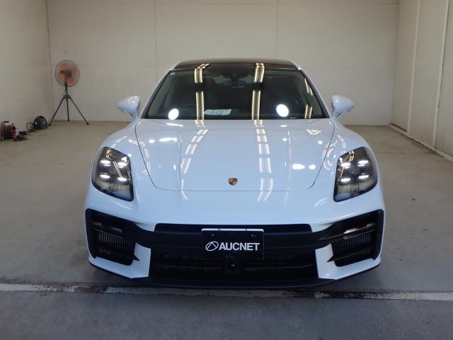 PORSCHE PANAMERA 2024