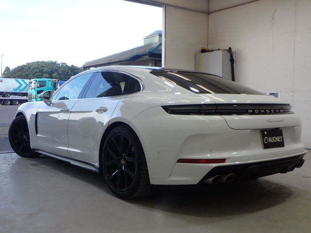 PORSCHE PANAMERA 2024