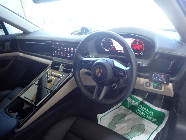 PORSCHE PANAMERA 2024