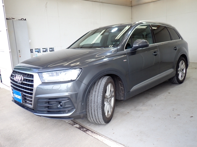 AUDI Q7 2016