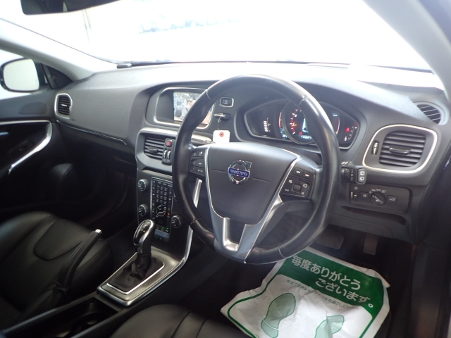 VOLVO V40 2013