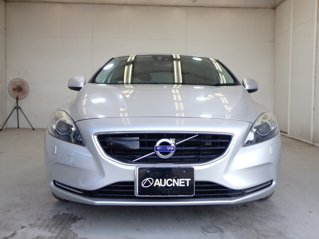 VOLVO V40 2013