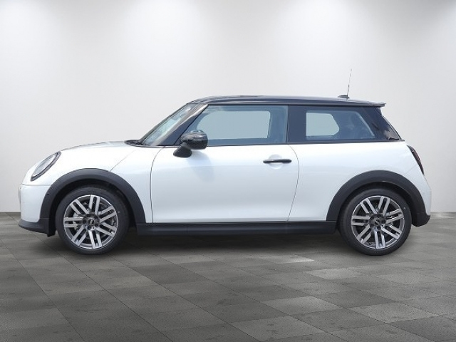 BMW MINI 2025