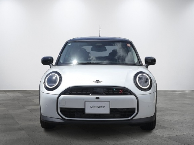 BMW MINI 2025