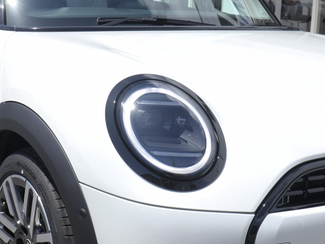 BMW MINI 2025