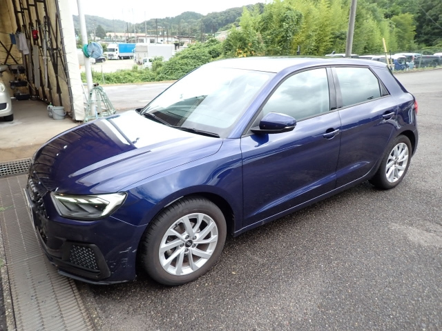AUDI A1 2022