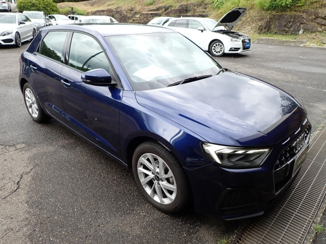 AUDI A1 2022