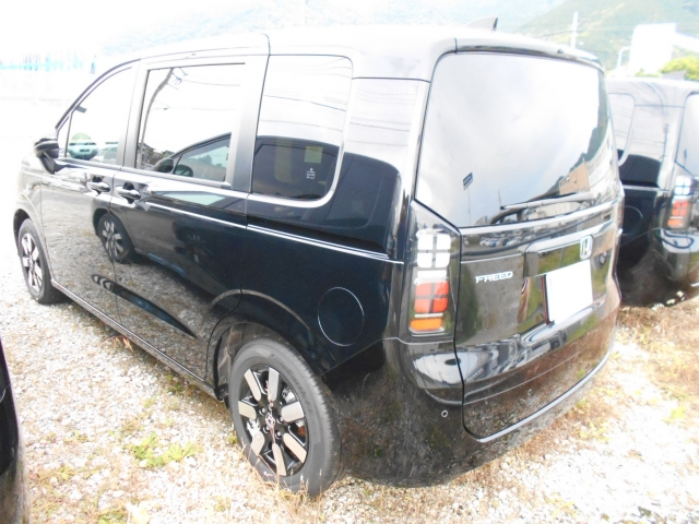 HONDA FREED 2025