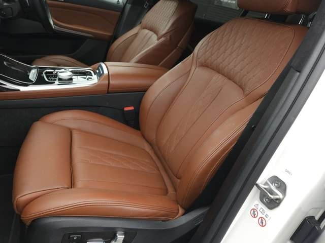 BMW X7 2023