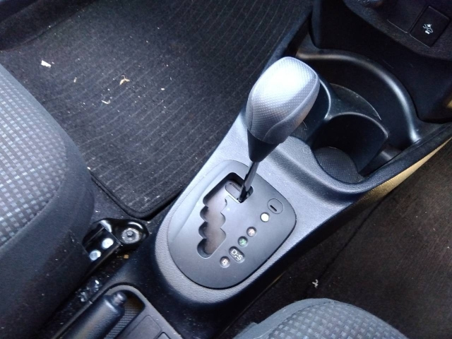 TOYOTA VITZ 2019