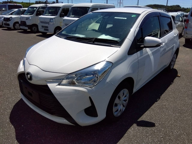 TOYOTA VITZ 2019